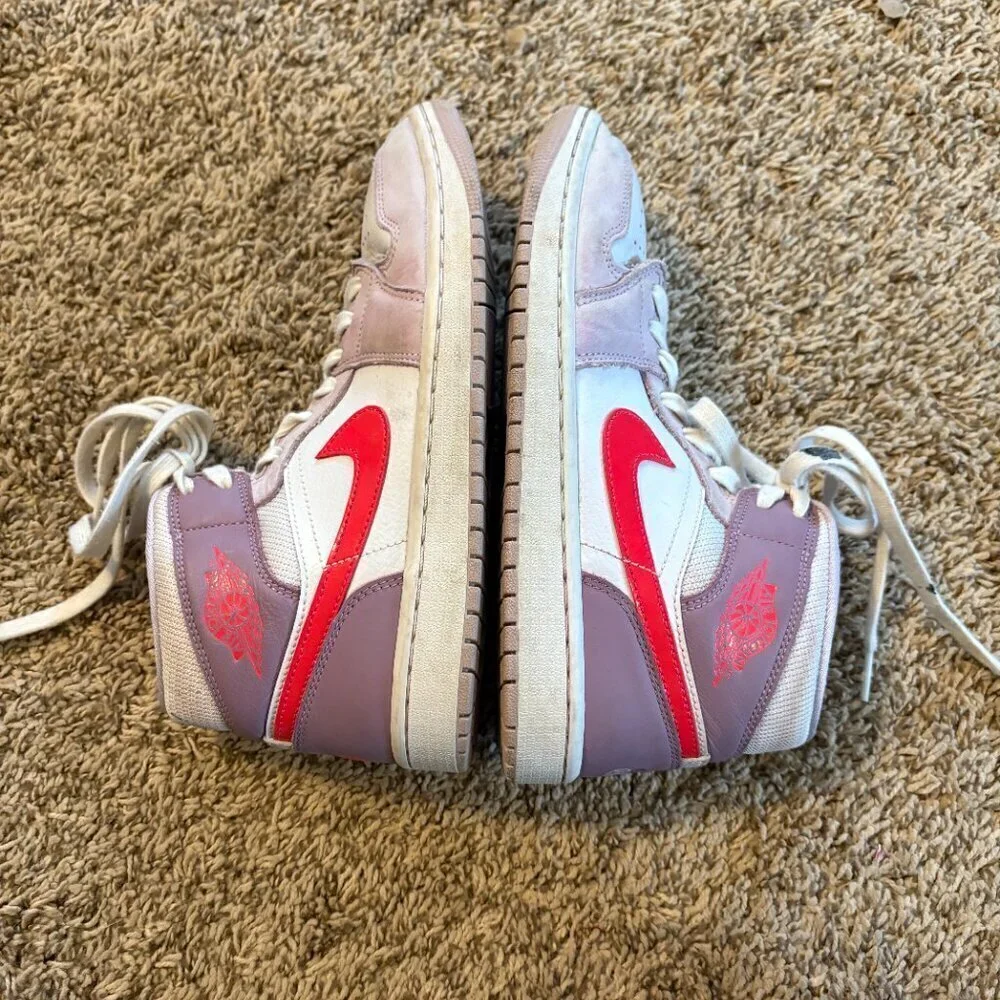 Nike Air Jordan 1 Mid Valentine's Day 2022 sneakers - Picture 4 of 7